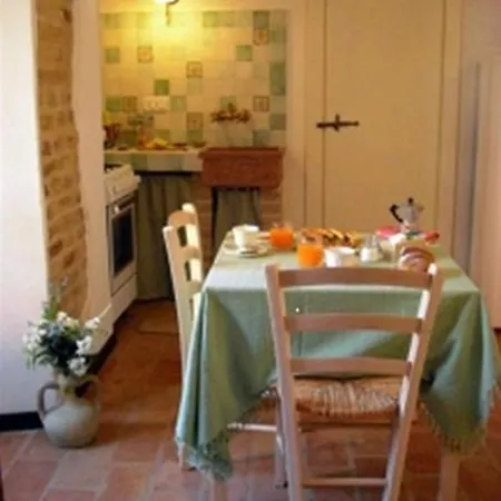 In Castelferretti/marken 22761 Apartament